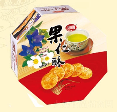 ���\������